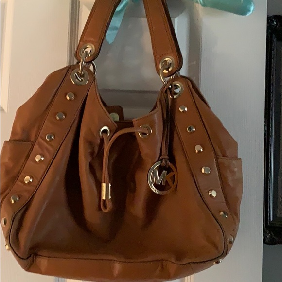 Micheals Kor Lambskin  pocketbook - Picture 2 of 4